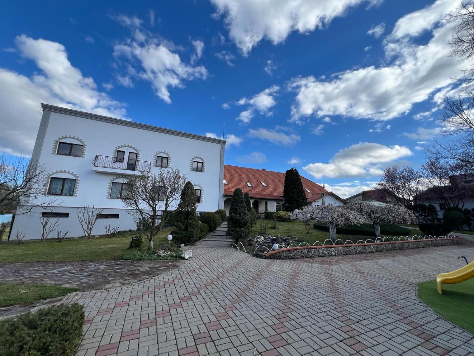 Hotel Colina Restaurant & Events Bistriţa Exteriér fotografie