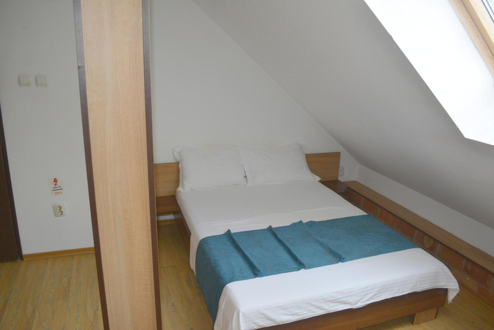 Hotel Colina Restaurant & Events Bistriţa Pokoj fotografie